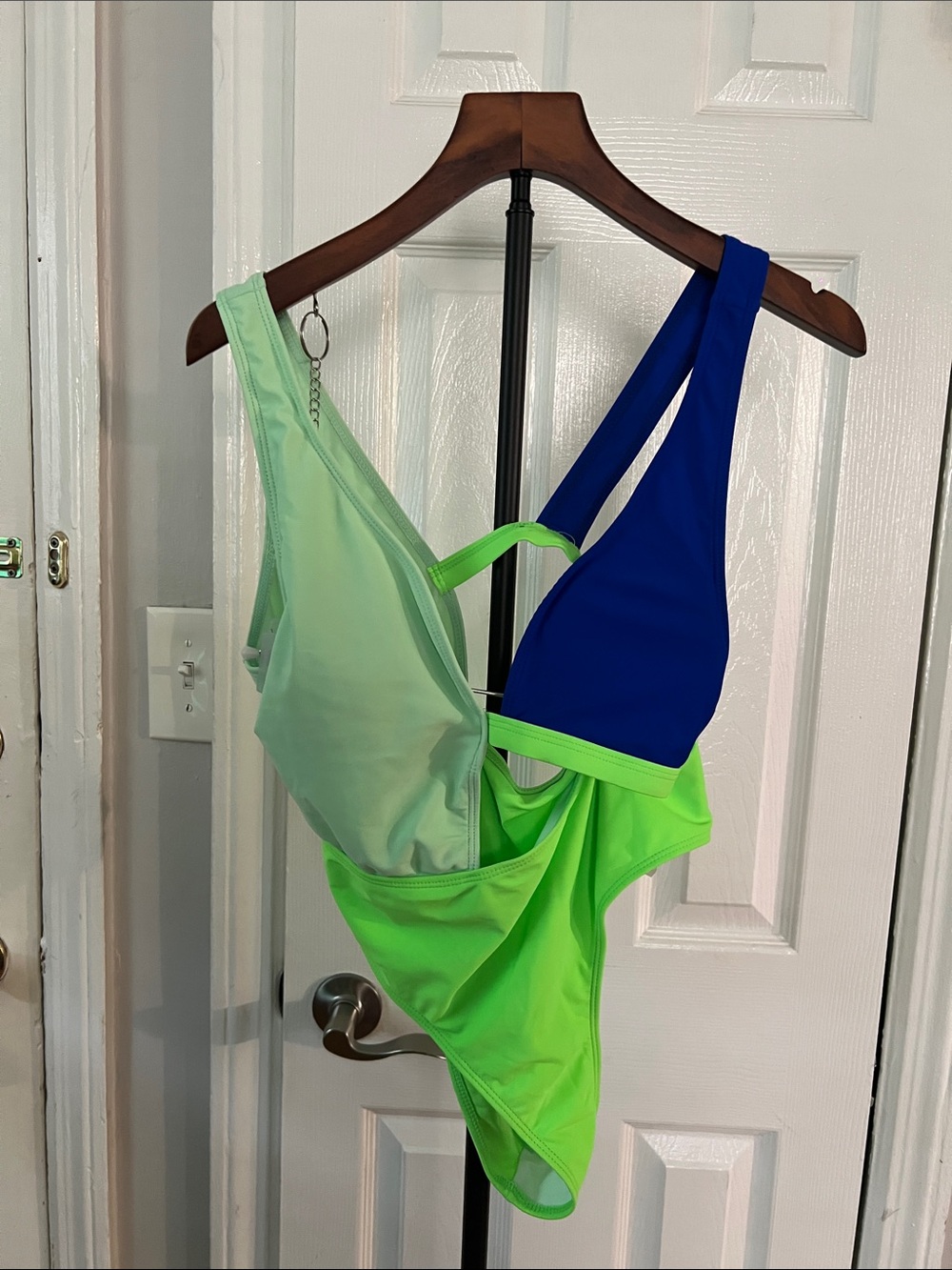🩱 SHEIN Neon Green Colorblock One-Piece Swimsuit